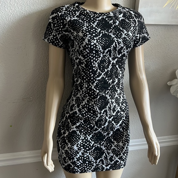 AQUA Black White Mini Dress Size S - Picture 4 of 6